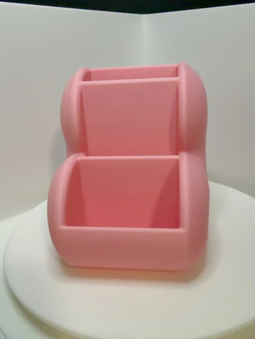 Pink Makeup Brush & Lip Product Organizer – Multi-Compartment Vanity Holder
